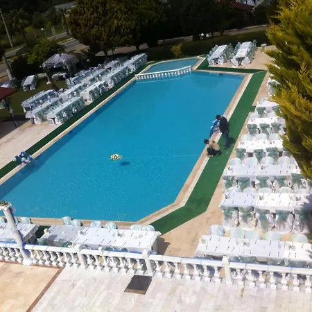 The Palm Club Hotell *