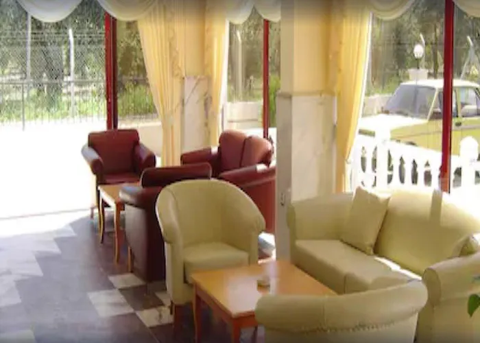 Hotel The Palm Club